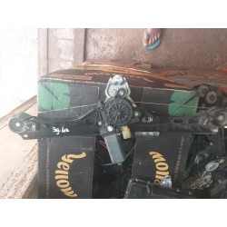 Задний левый стеклоподъемник мерседес w203 c220 c180 c270