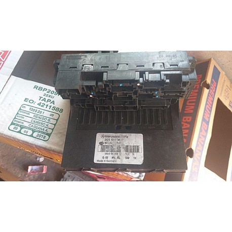 Блок sam запобіжників мерседес w203 c220 2035453601