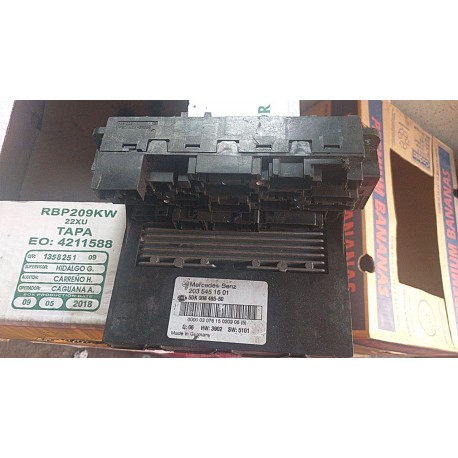 Блок sam запобіжників мерседес w203 c220 2035451601